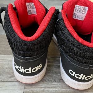 Adidas high top sneaker 2 in kids